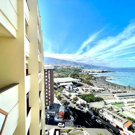 With Ocean Views In Playa Jardin, Puerto De La Cruz Apartment *