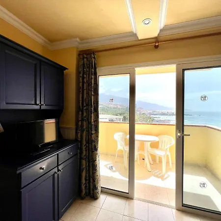 With Ocean Views In Playa Jardin, Puerto De La Cruz Apartamento *