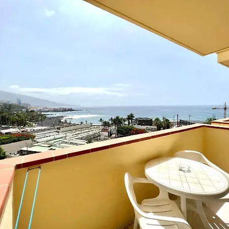 With Ocean Views In Playa Jardin, Puerto De La Cruz Apartment *