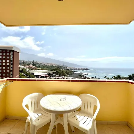 With Ocean Views In Playa Jardin, Puerto De La Cruz * Puerto de la Cruz (Tenerife)